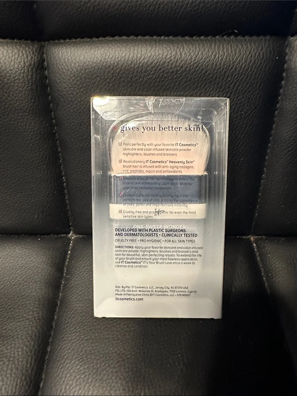 it cosmetics Heavenly Skin Brush in White and Silver Packaging